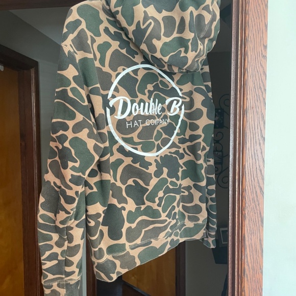 Double B Hat Company Camo Sweatshirt - Picture 2 of 2
